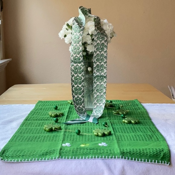 ππ§£COACH SIGNATURE PRINT SKINNY SCARF ππ§£ - Picture 7 of 16